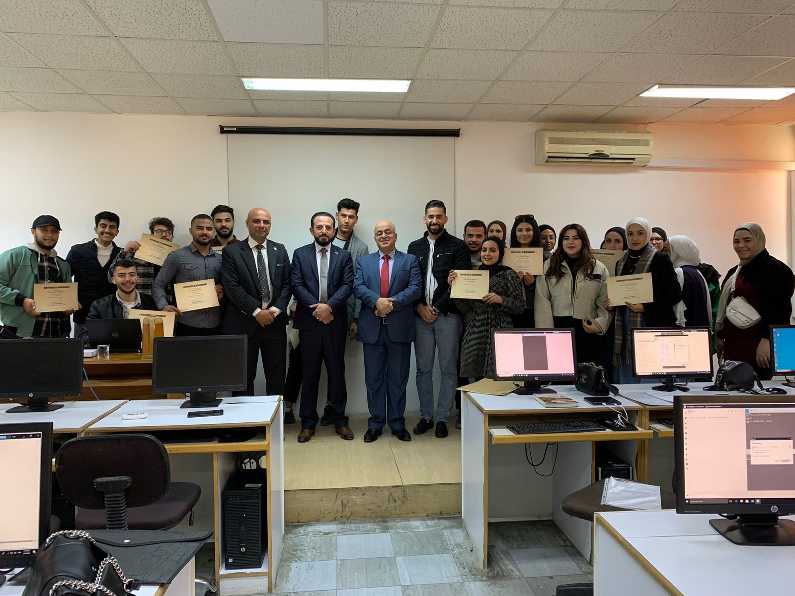 Royal Jordanian trains staff and students of the faculty of Tourism and Hotels on the Global Airline Reservations System - Galileo –
