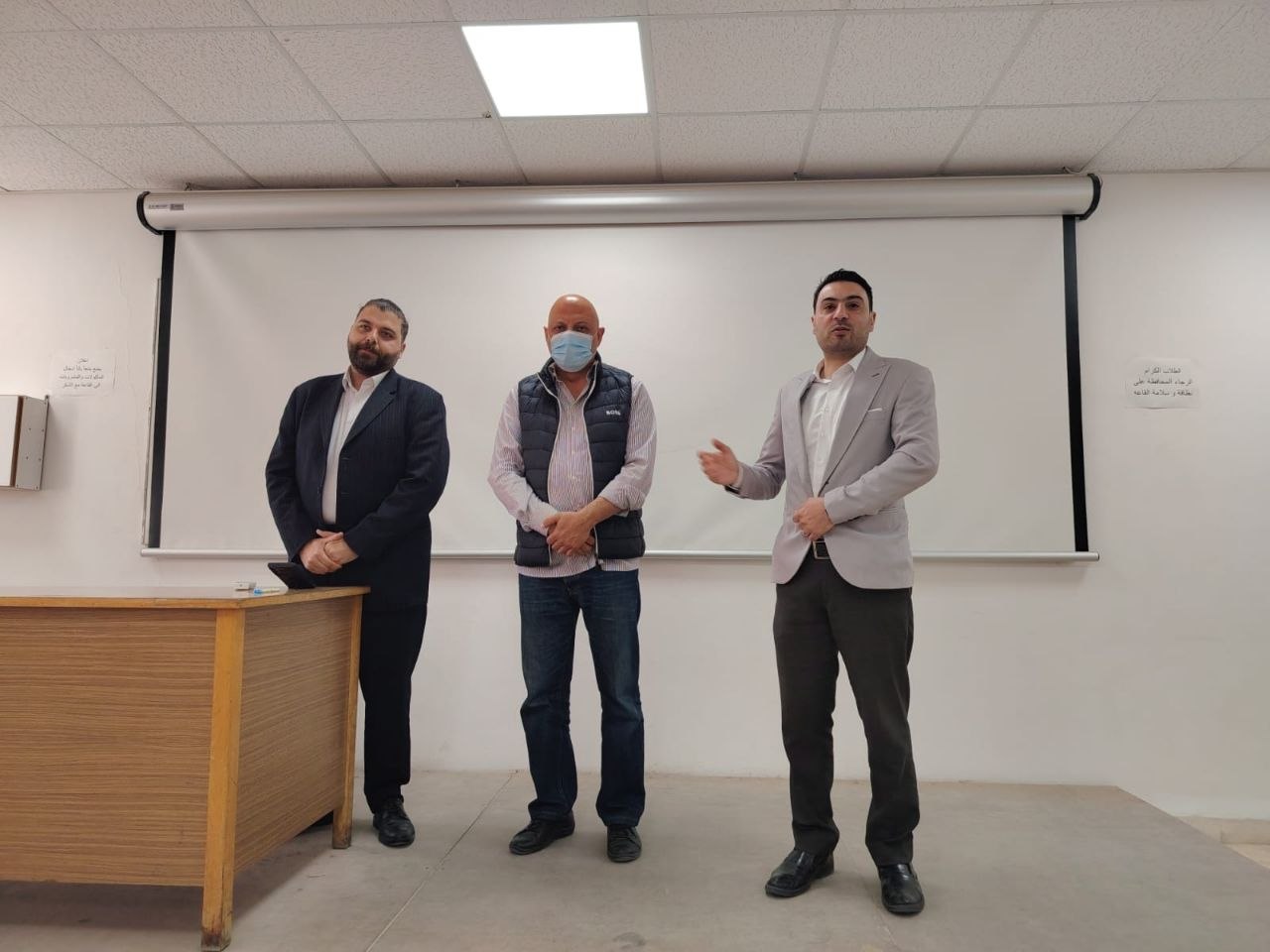 محاضرة متخصصة في إدارة الغرف تعزز جاهزية طلبة الإدارة الفندقية لسوق العمل